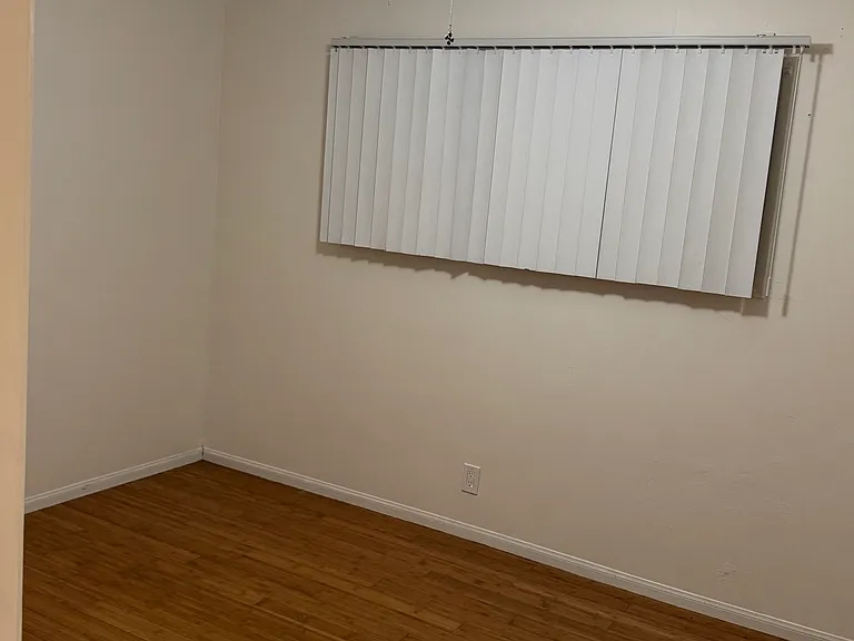 5347 N Olive Ave — Photo 31