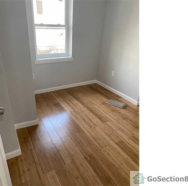 2nd image of 2617 Roberts Ave