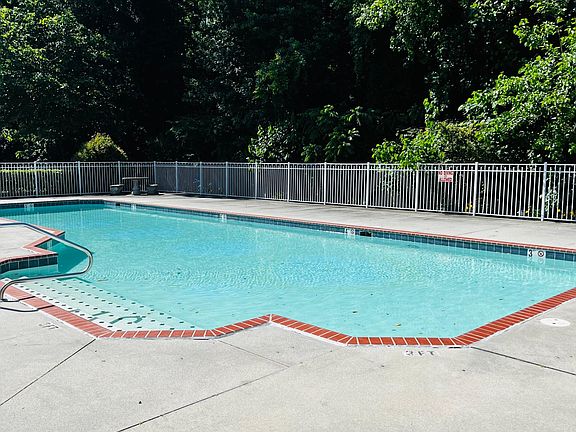 4th image of 5205 Nuthall Dr Unit 305