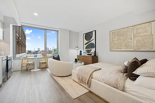 75 Dupont St #501 Photo 1
