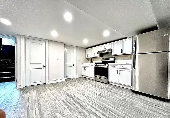 4th image of 6659 Bergen Pl