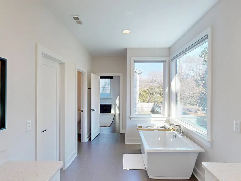 1220 Lomax Ave — Photo 33