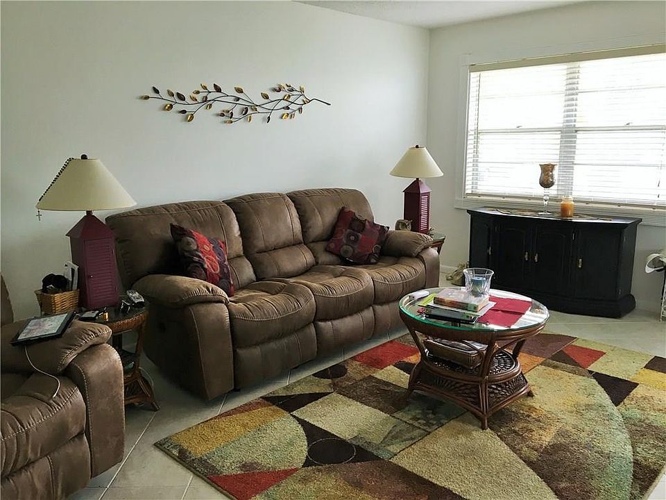 1st image of 340 Markham P #340