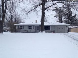 512 Pierce Dr, Youngstown, OH 44511