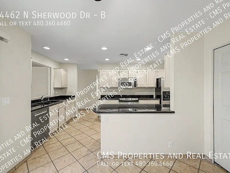 14462 N Sherwood Dr #B — Photo 6