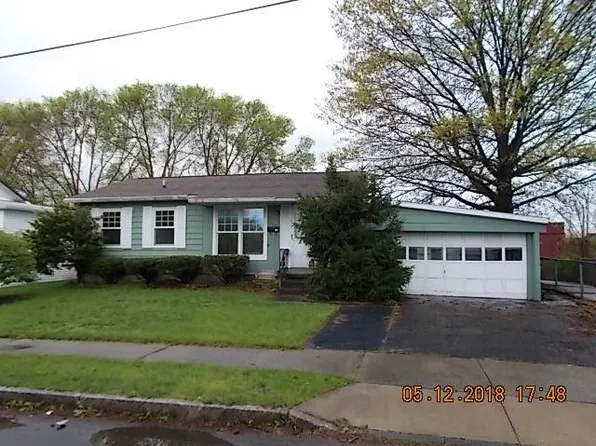 21 Parker Dr, Elmira, NY 14901