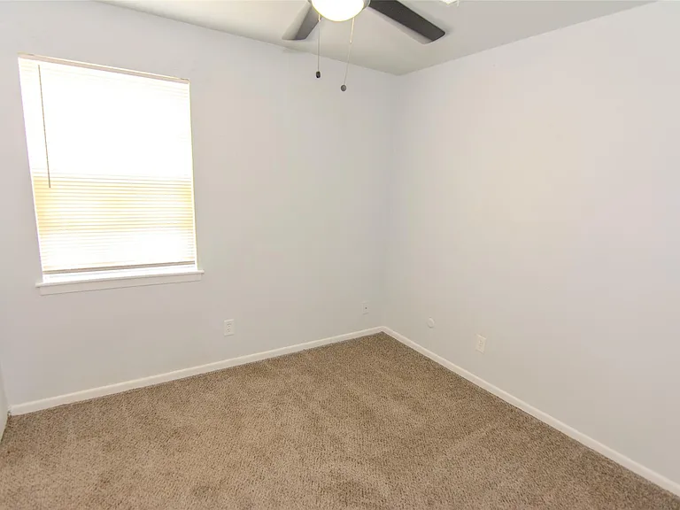 9706 Farragut St — Photo 9