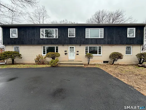 164 Sycamore St Photo 1