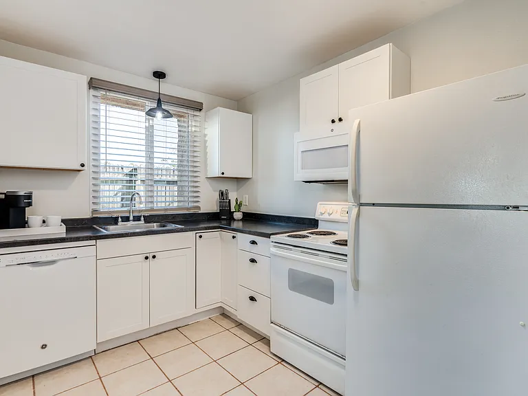 3300 E Bellevue St #3 — Photo 7