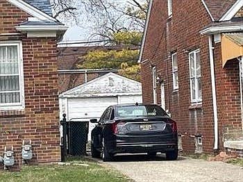 2nd image of 15225 Edmore Dr