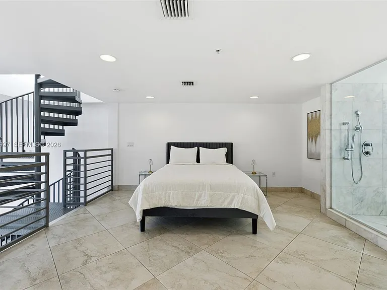 421 Meridian Ave #16 — Photo 12