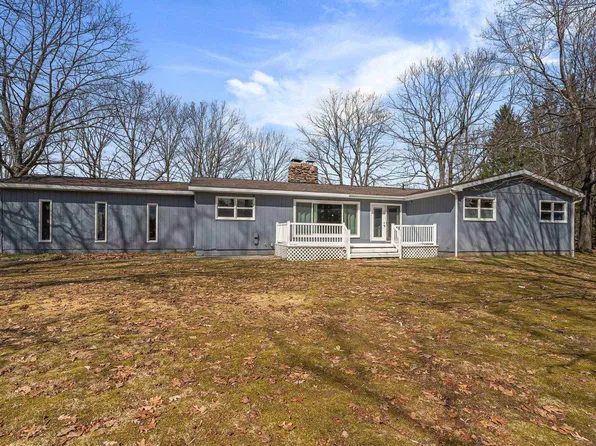 6561 E 34 1/2 Rd, Cadillac, MI 49601