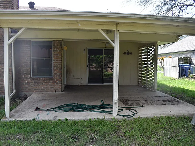 704 Kim Ave — Photo 30