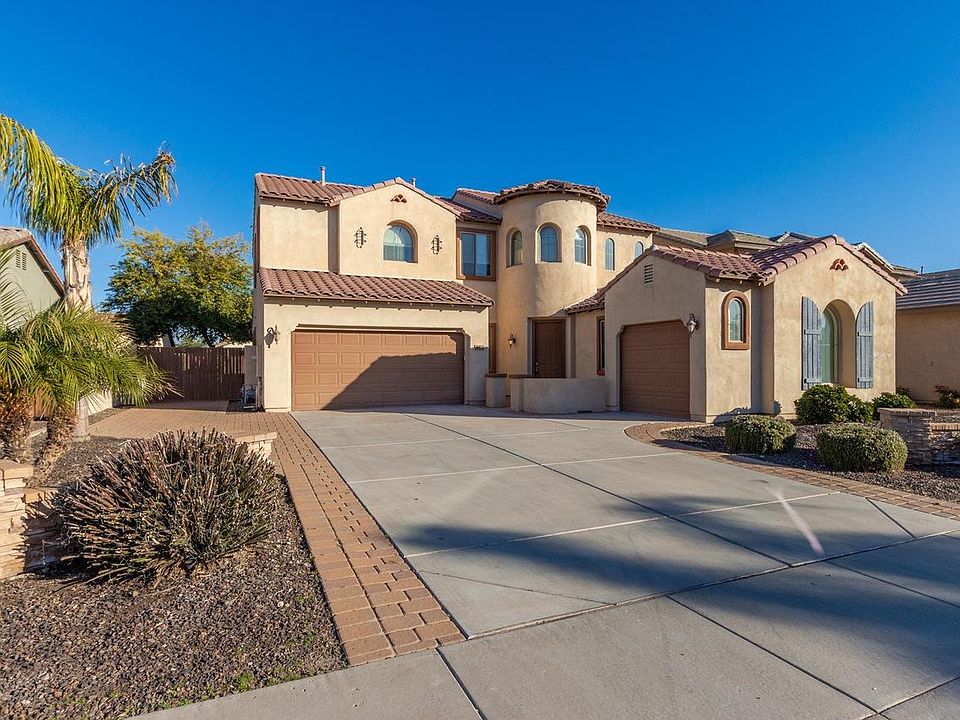 1st image of 446 W Desert Broom Dr