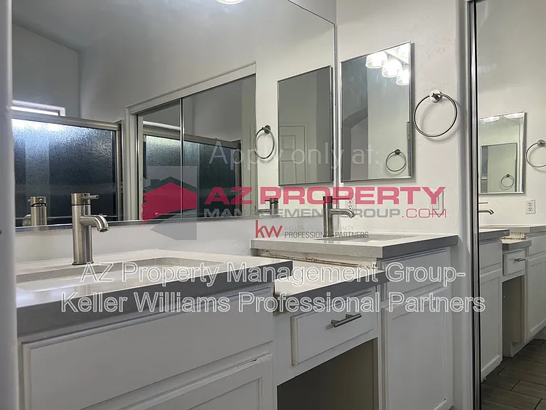 2447 S 80th Ln — Photo 9