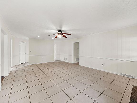 4th image of 608 Lenhardt Rd