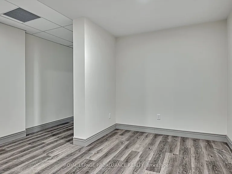 380 George St N #1B — Photo 20