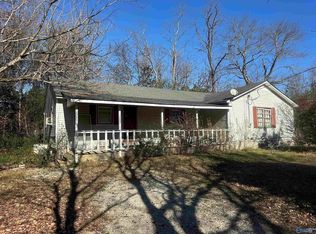 1603 Ready Section Rd, Hazel Green, AL 35750