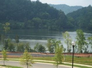 611 Broadberry Ave, Oak Ridge, TN 37830