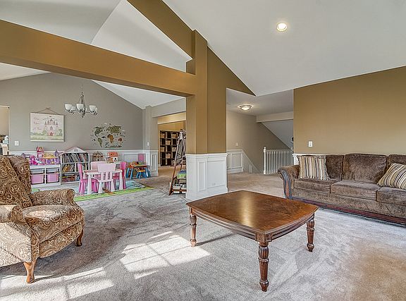 3rd image of 253 Princeton Ln #0
