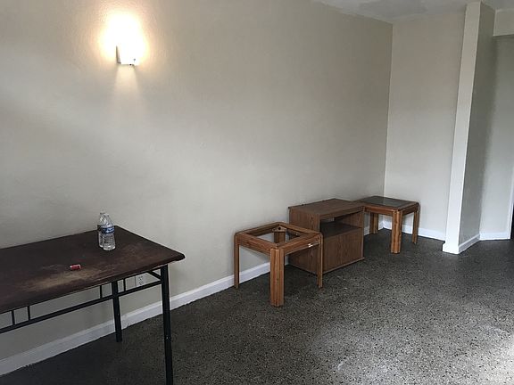 5th image of 833 NW 10th Ter APT 2