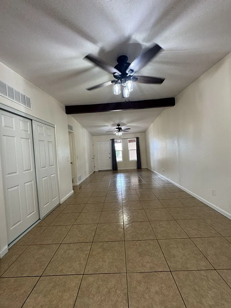 Charming 4-Bedroom, 2-Bathroom Home Near Ft. Huachuca — Photo 4