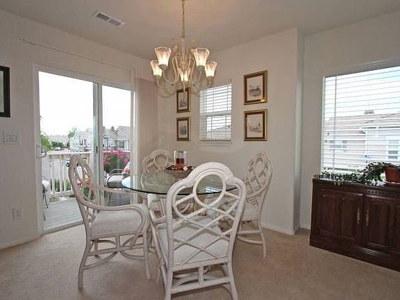 Formal Dining