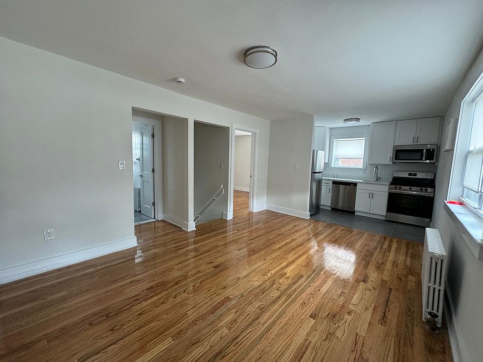 1st image of 6452 223rd Pl