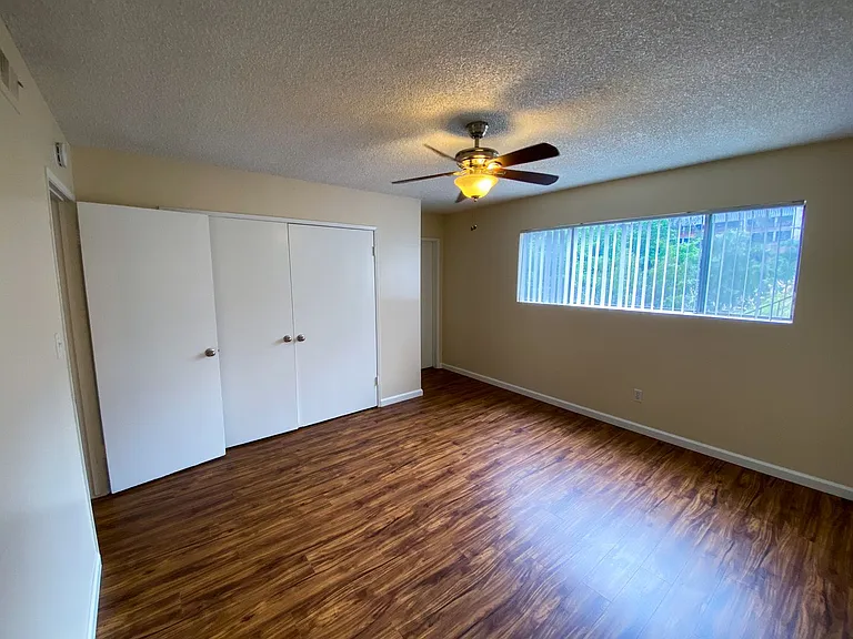 Sleepy Hollow Apartments — Photo 30