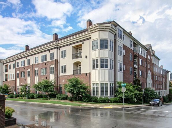 4120 Ridgefield Dr #200