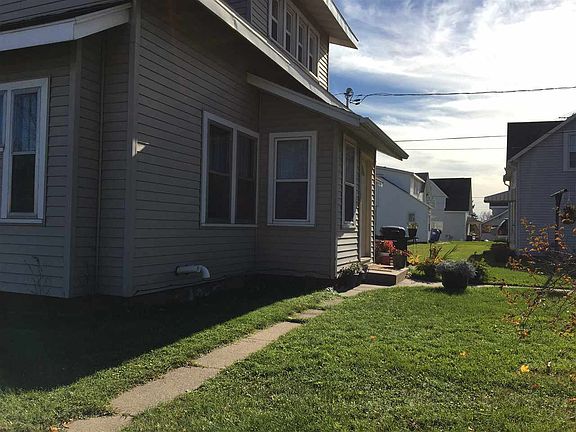 5th image of 902 S 1st Ave