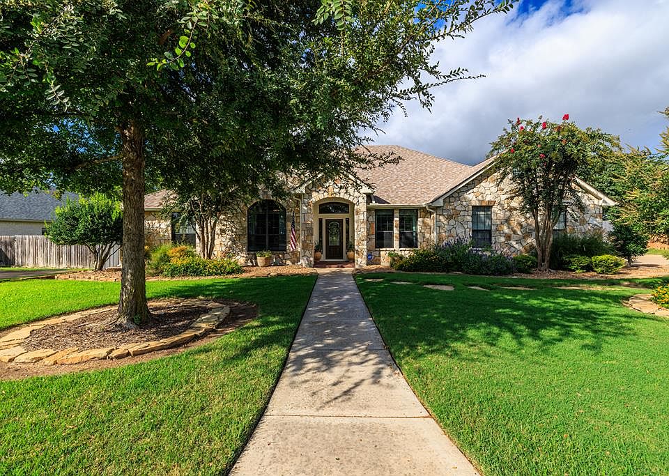 1st image of 119 Ellebracht Dr