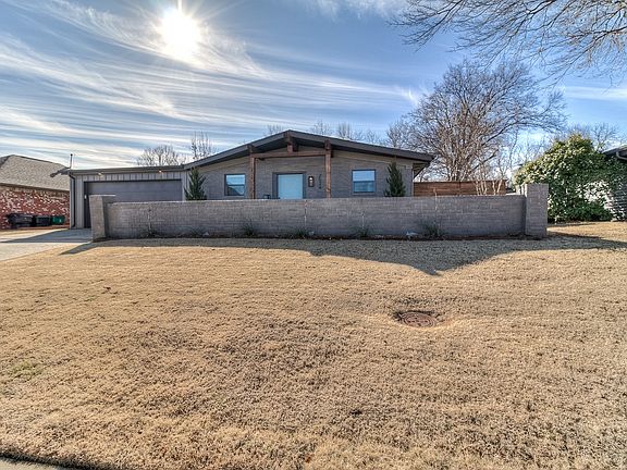 4th image of 2524 NW 52nd St