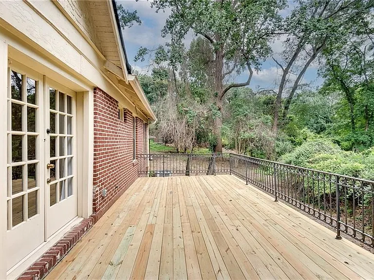 1424 Emory Rd — Photo 6