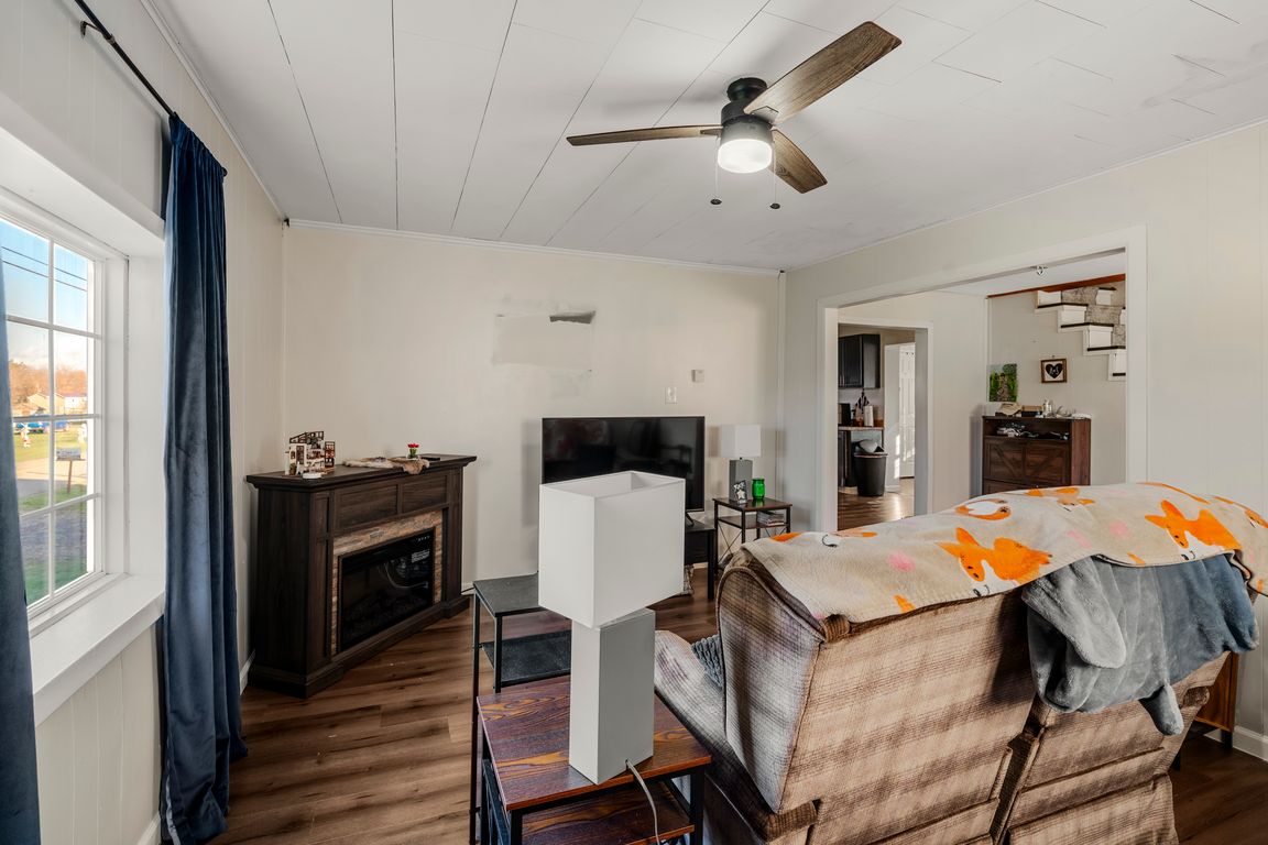 next background image