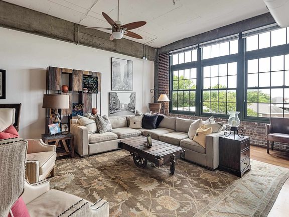 4th image of 505 Tennessee St APT 319