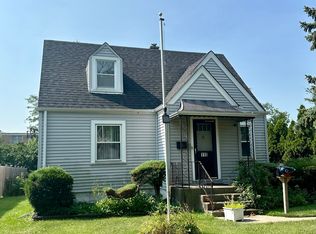 115 Country Club Dr, Northlake, IL 60164
