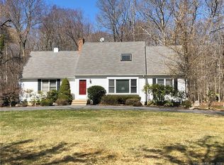 52 Olde Orchard Rd, Clinton, CT 06413
