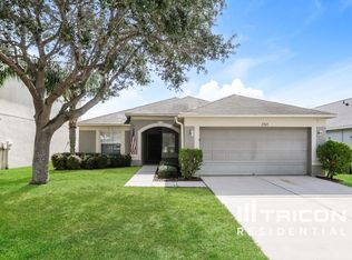 2304 Roanoke Springs Dr, Ruskin, FL 33570