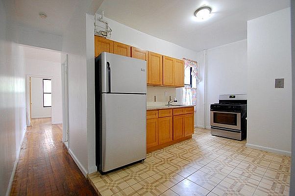 1st image of 141 Edgecombe Ave