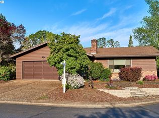 912 NW Sunnywood Ct, McMinnville, OR 97128