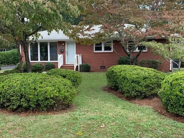3216 Rogers Dr, Fayetteville, NC 28303