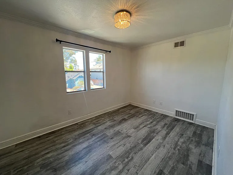 21681 E Cliff Dr #28 — Photo 6