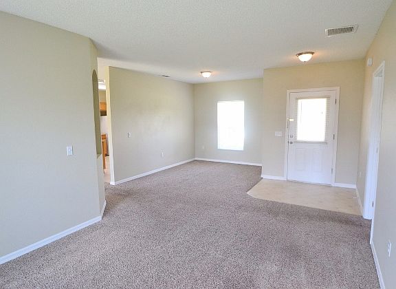 5th image of 318 Puffer Ct