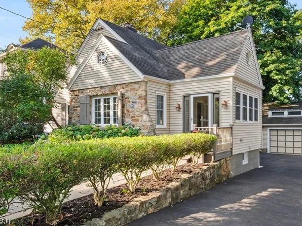 96 Pickford Ave, Phillipsburg Town, NJ 08865