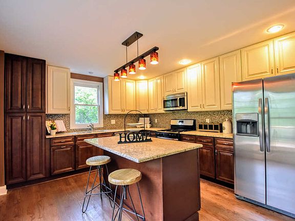 5th image of 24850 W Highwoods Dr