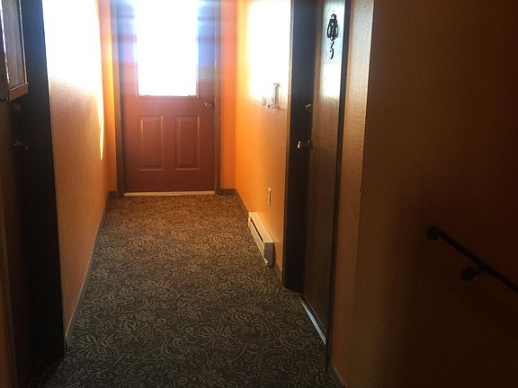 2nd image of 601 12th Ave N