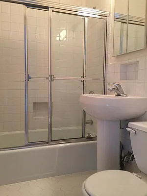 Rented by Anchor Associates | media 13