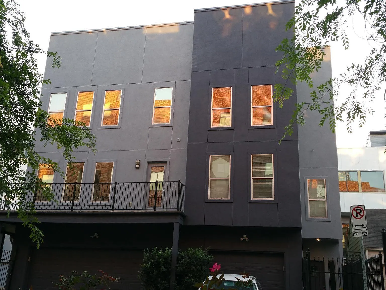 2 bed, 2.5 bath, 1400 sqft, $2,500 — Photo 1