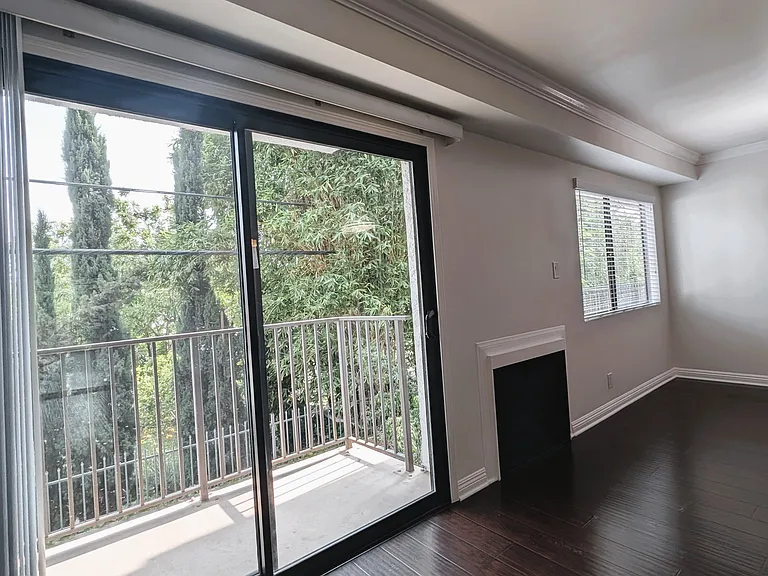 Camarillo Sunshine Apartments — Photo 25